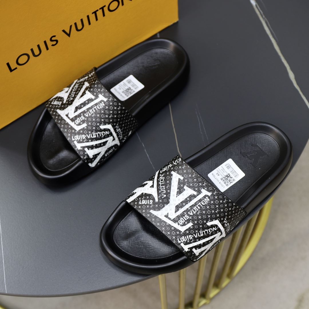 Louis Vuitton Slippers